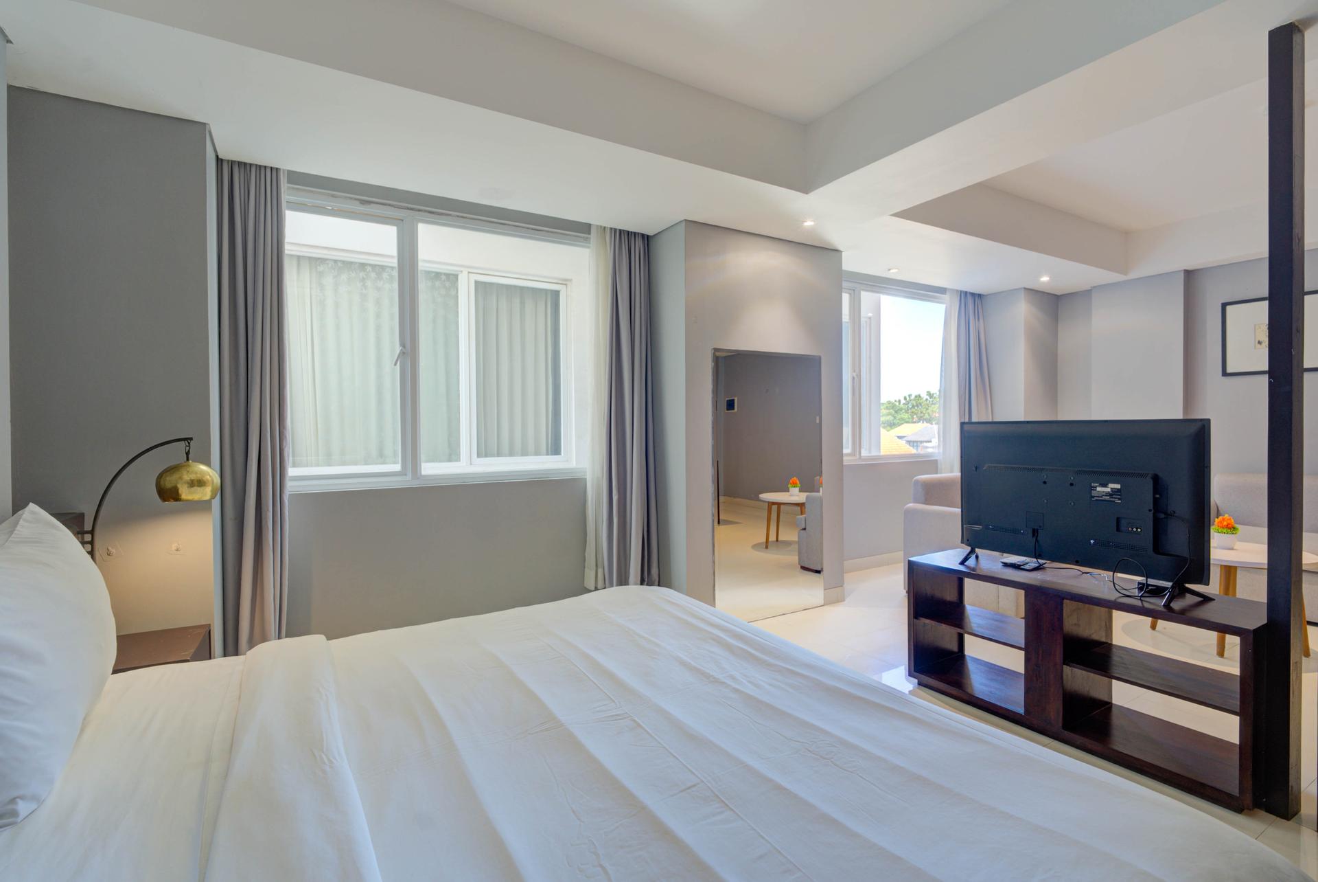 Junior Suite Living